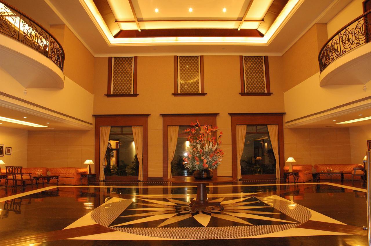 Hotel Majestic Grand Jalandhar Exterior photo